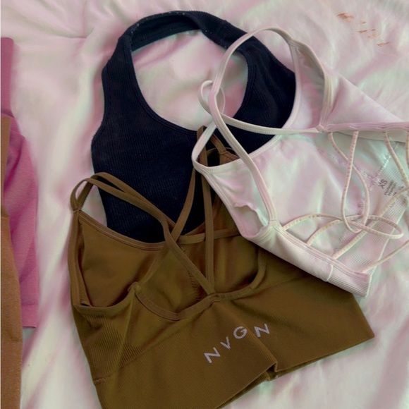 Gym clothes bundle - Picture 6 of 7